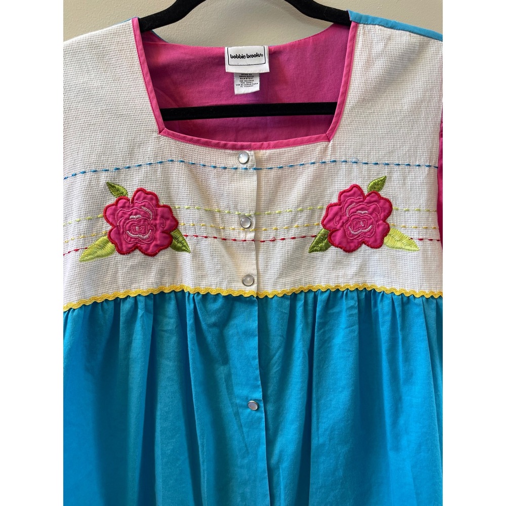 Bobbie Brooks 80's Vintage Muumuu House Dress Pink Blue Floral Embroidered Med - Picture 4 of 5